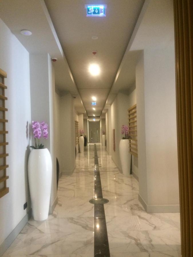 Orbi Сity Sunny Apartments High Floor Batoemi Buitenkant foto